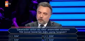 ''Şakaklardan sarkan saç lülesi'' anlamındaki kelimenin TDK Güncel Sözlük'teki doğru yazılışı hangisidir?