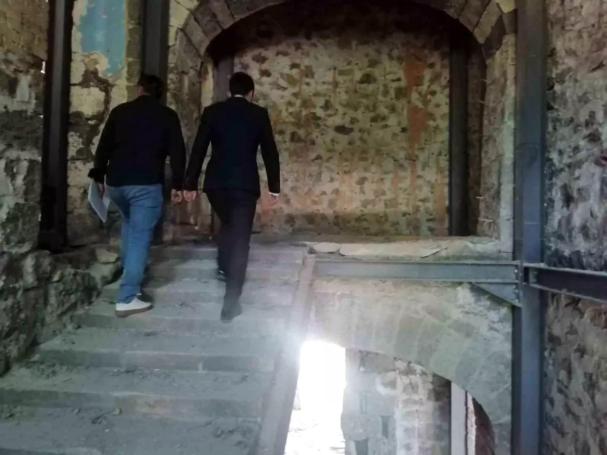 Susuz'da Yeni Hükümet Konağı'nın Restorasyon Çalışmaları Devam Ediyor