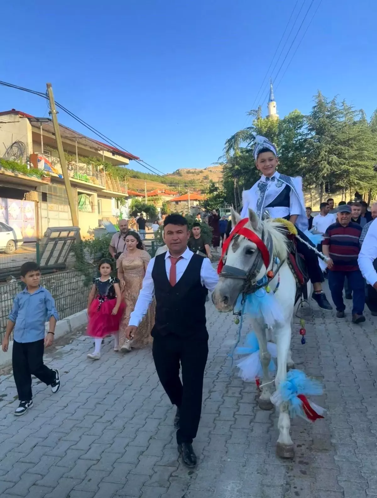 Afyonkarahisar'da Geleneksel Sünnet Düğünü Coşkusu