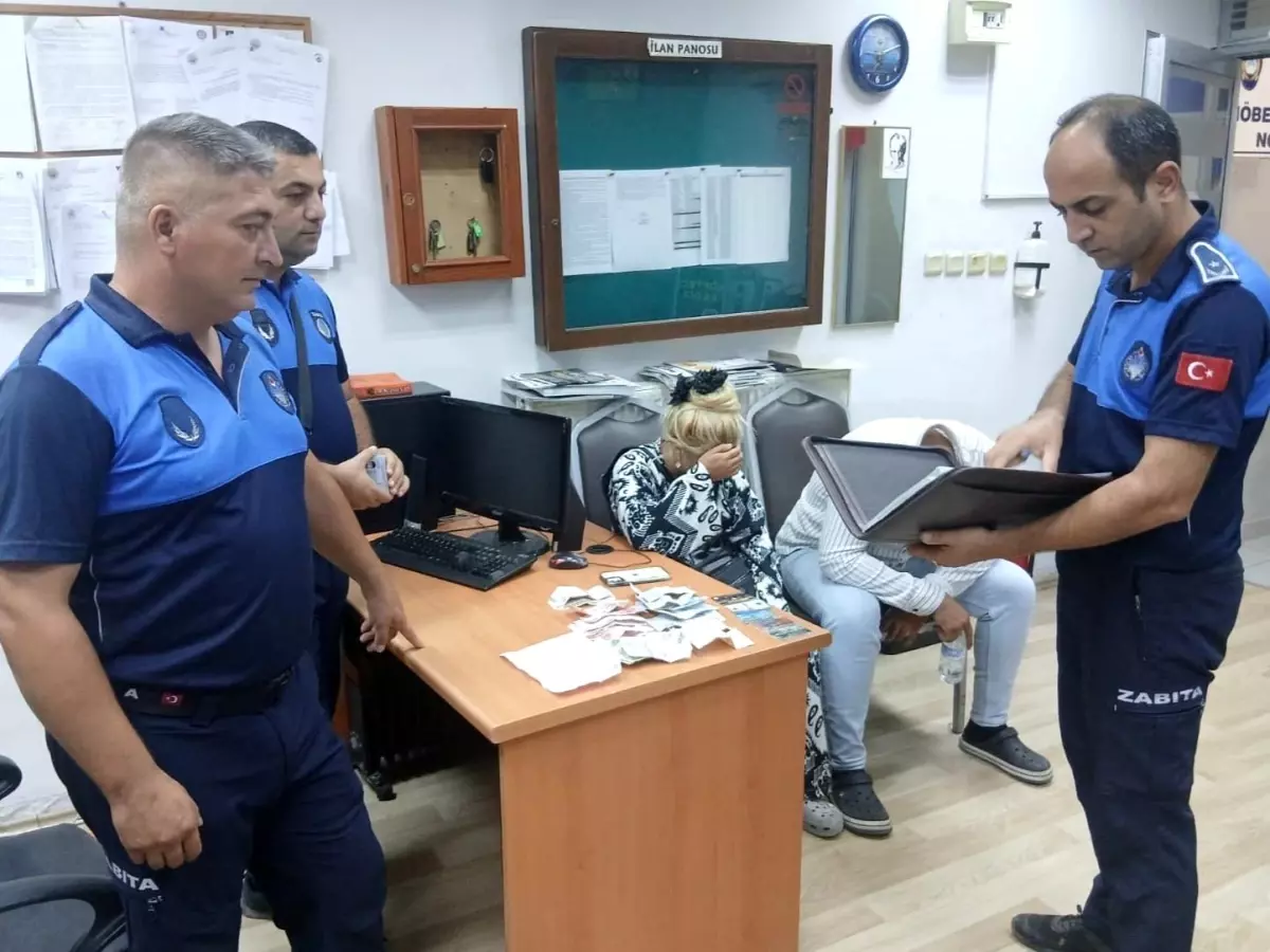 Hastanede Duyguları İstismar Eden Çift Yakalandı