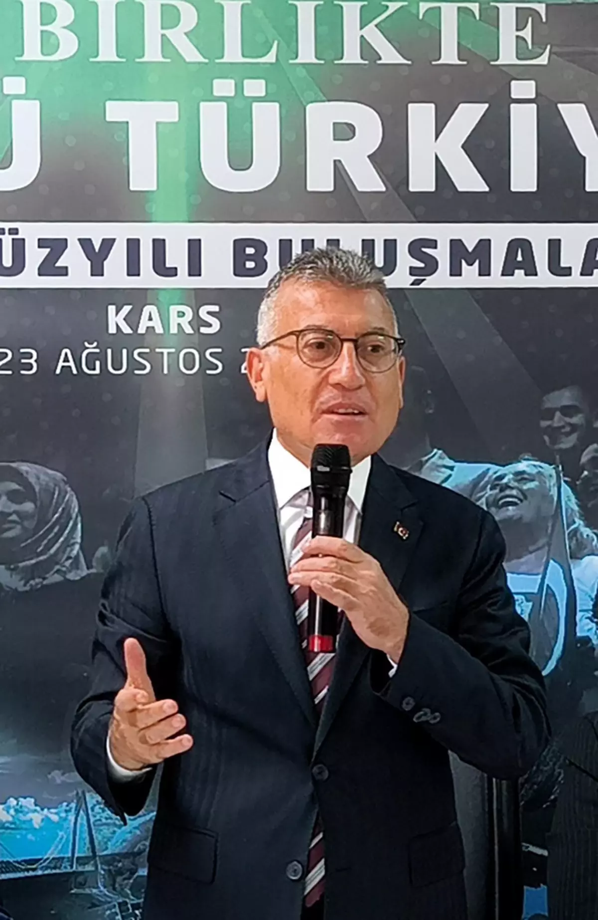 AK Parti'li Güler: Bu kadar ayıplı işleri yanında, 'Alnımız ak, bir leke bile yok bizde' diyor
