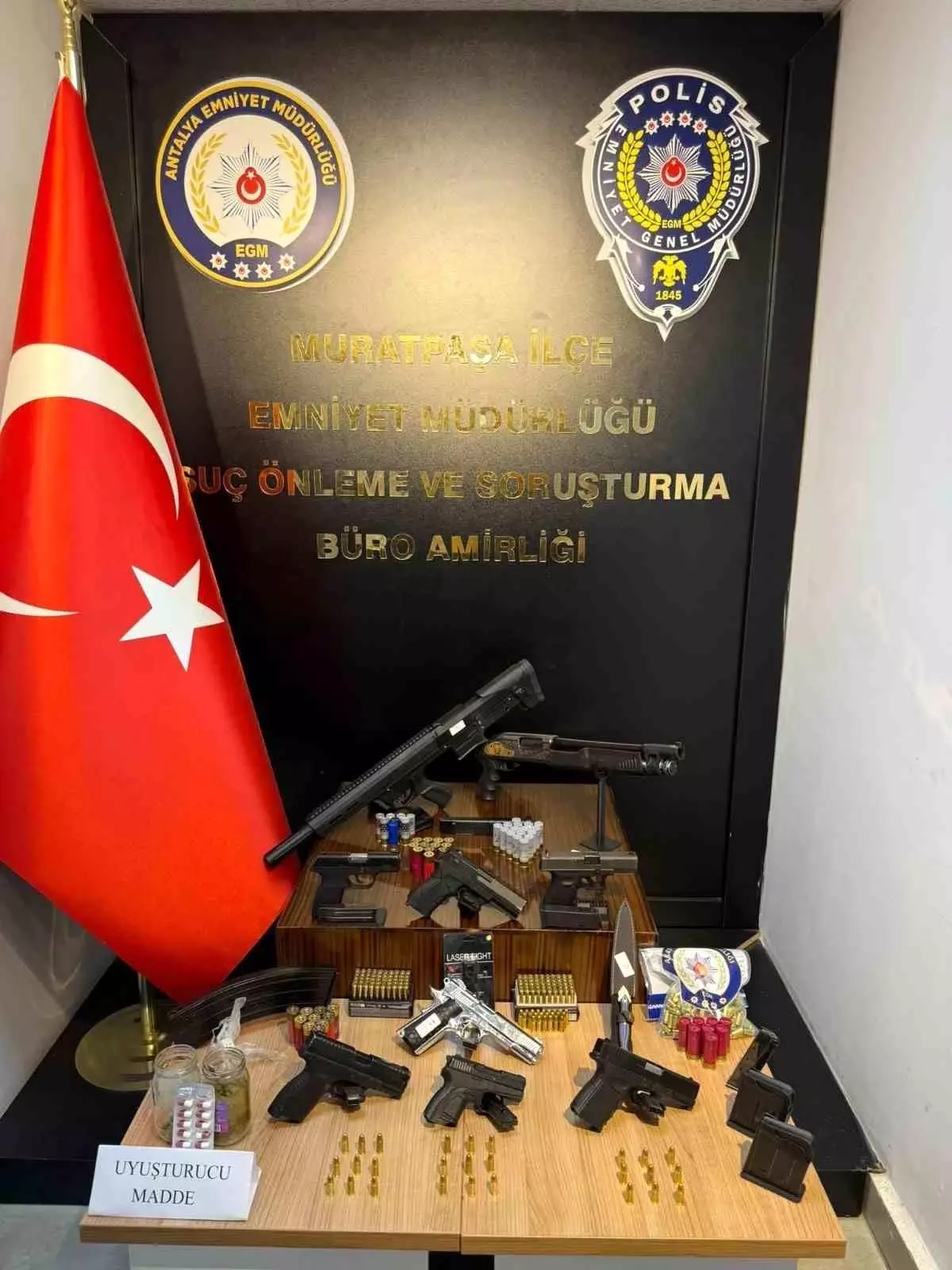 Antalya'da Büyük Huzur Operasyonu: 10 Şüpheli Yakalandı