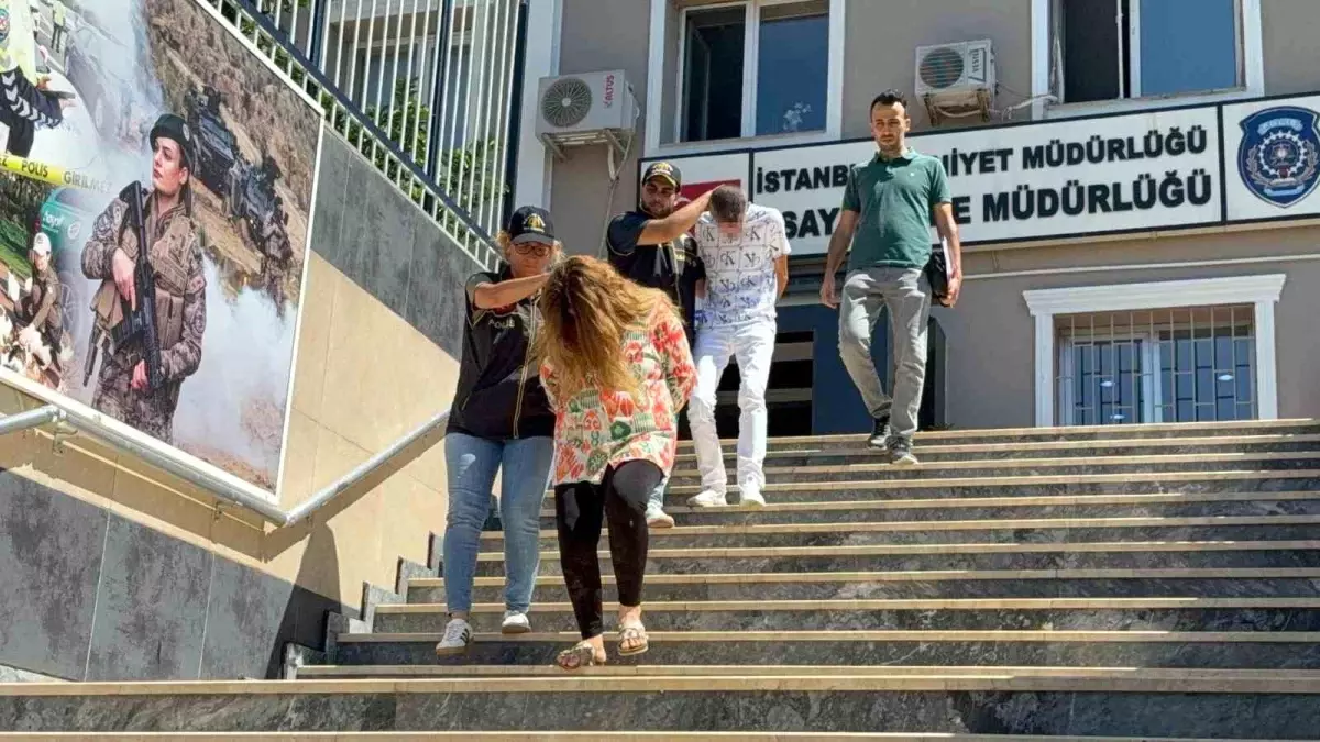 İstanbul'da Kuyumcudan 160 Bin TL'lik Altın Kolyeyi Çalan Hırsız Yakalandı