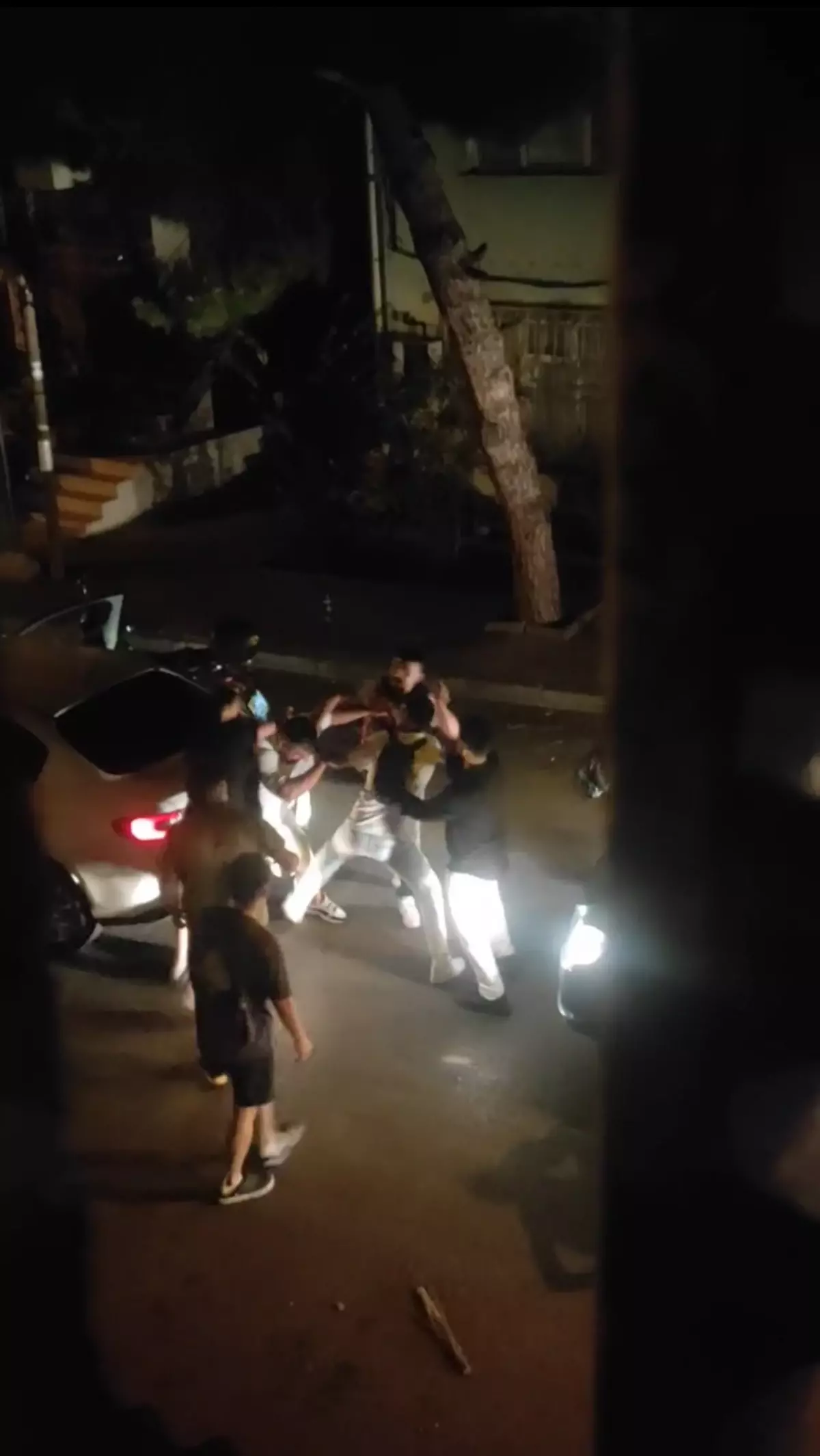 Beykoz'da Trafik Tartışması Yumruklu Kavgaya Dönüştü