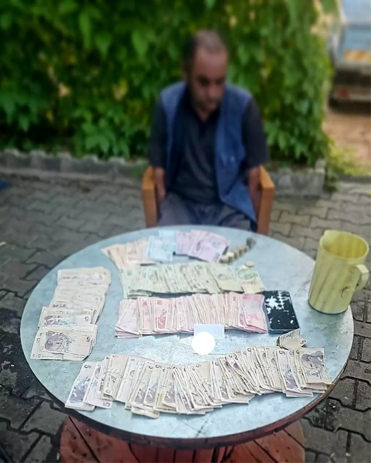 Bingöl'de Dilenci Operasyonu: 5 Bin 241 Lira Ele Geçirildi