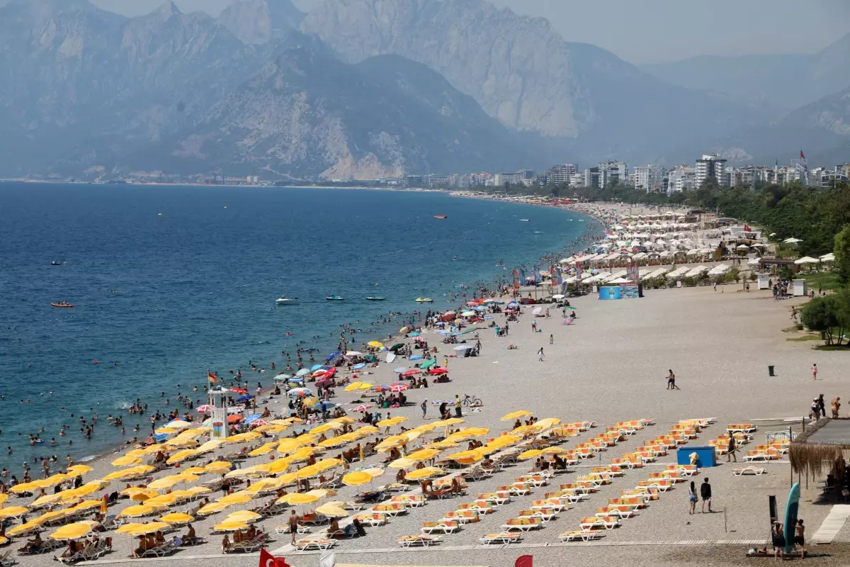 Antalya'da Deniz Suyu Sıcaklığı ve Kirlilik Kaşıntıya Neden Oluyor