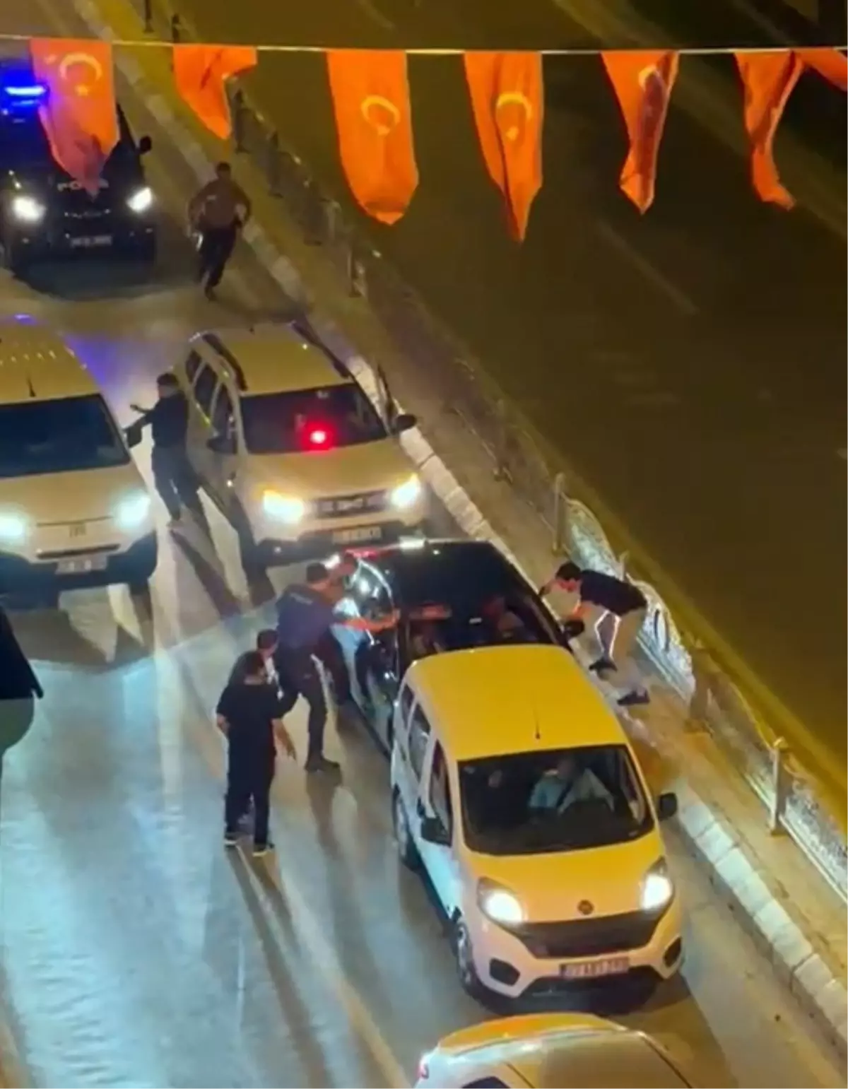 Edirne'de Kaçak Göçmen Operasyonu: Sürücü Gözaltına Alındı