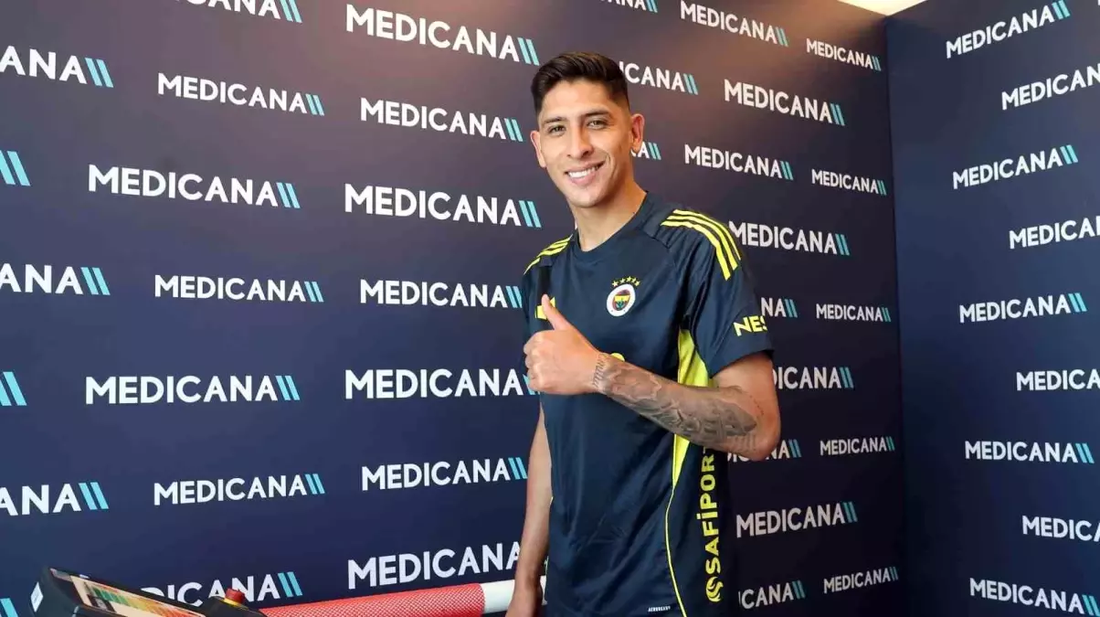 Fenerbahçe'nin Yeni Transferi Edson Alvarez Sağlık Kontrolünden Geçti