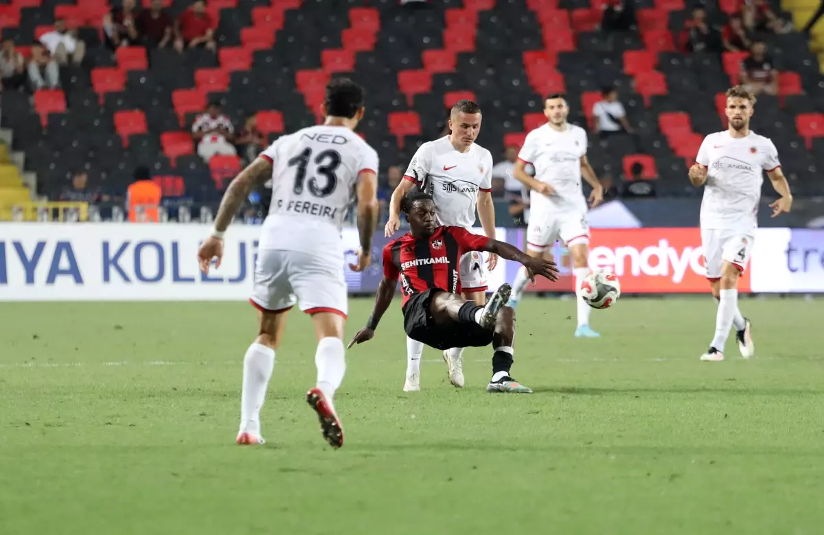 Gaziantep FK, Gençlerbirliği'ni 2-1 Mağlup Etti