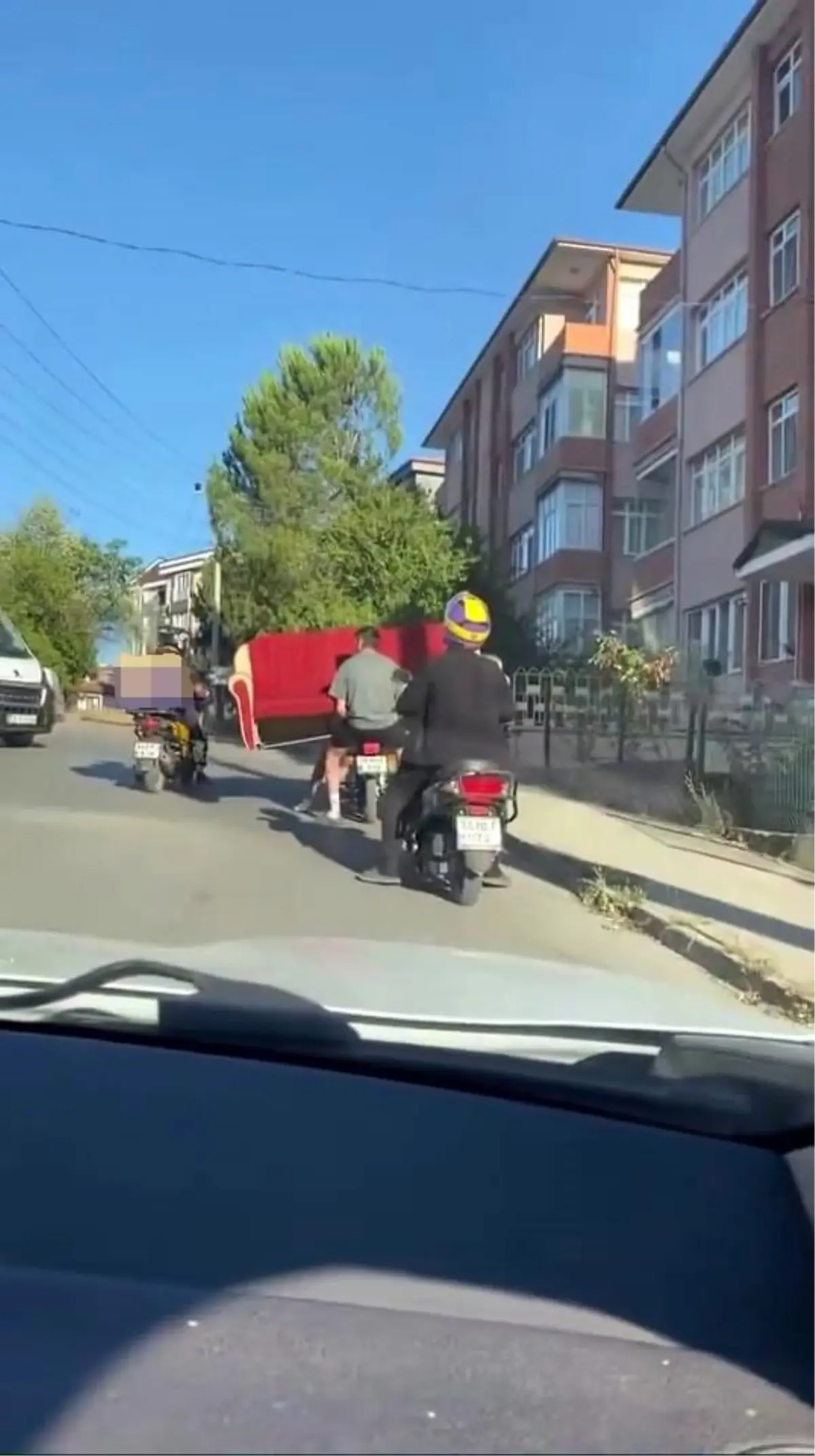 Motosikletten Koltuk Taşıyanların Tehlikeli Yolculuğu