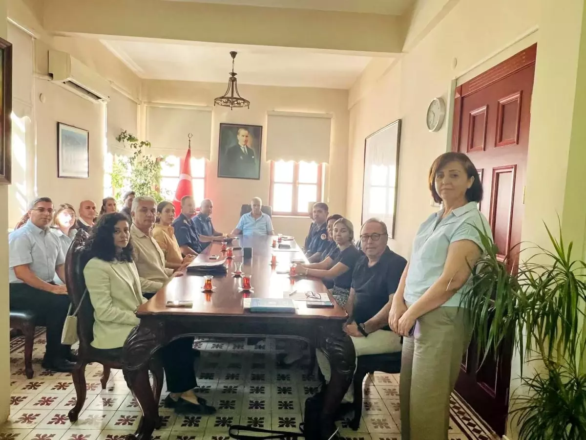 Kuşadası'nda Çocuk Koruma ve Kadına Yönelik Şiddetle Mücadele Toplantısı