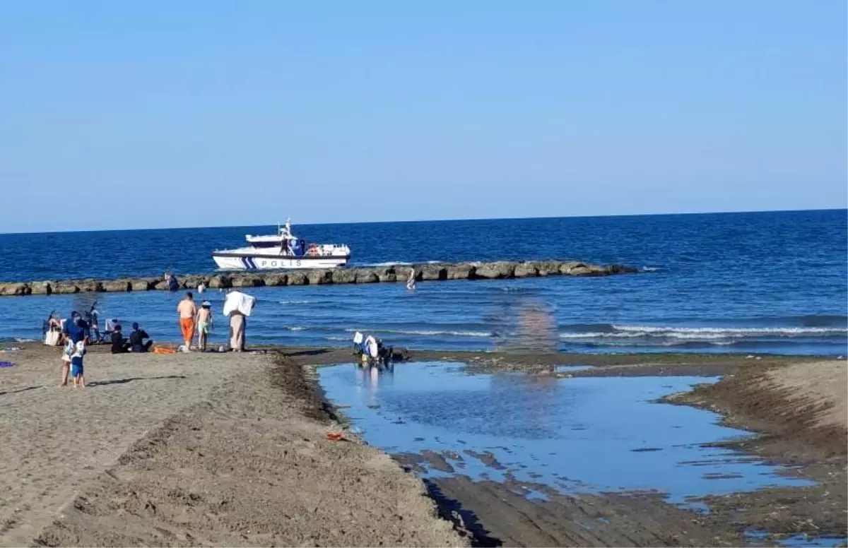 Samsun'da Denizde Boğulma Tehlikesi: Akıntıya Kapılan Adam Kurtarıldı