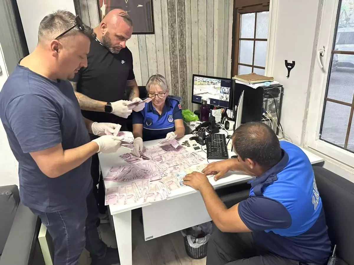 Yalova'da Dilencinin Üzerinden 45 Bin Lira Çıktı