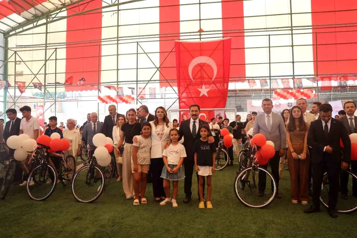 Hatay'da 'Yüreğimizdeki Işık' Projesi ile Afetzede Çocuklara Umut Olunuyor