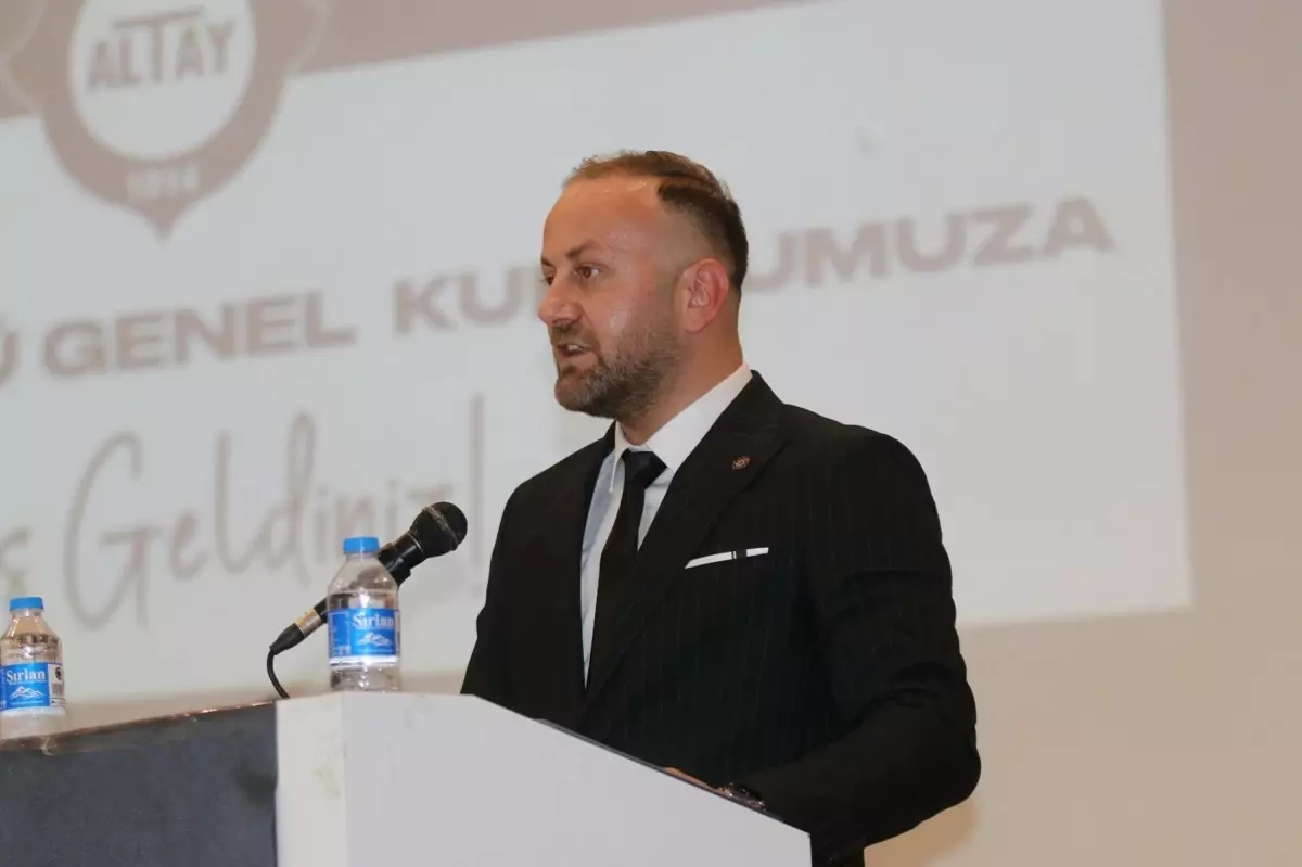 Altay'da Yeni Yönetim, Teknik Direktör ile Yola Devam Kararı Aldı