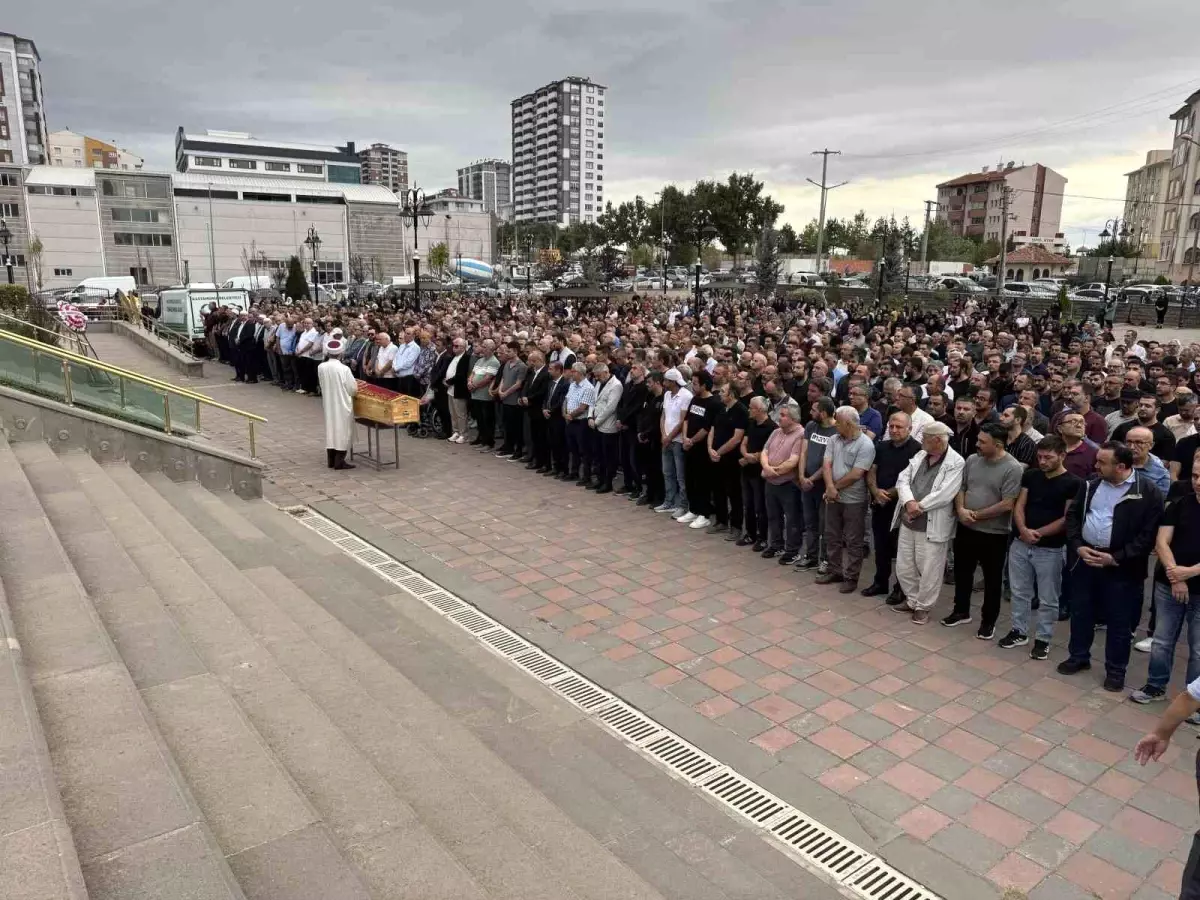 Kastamonu'da otomobilin çarptığı 16 yaşındaki çocuk hayatını kaybetti