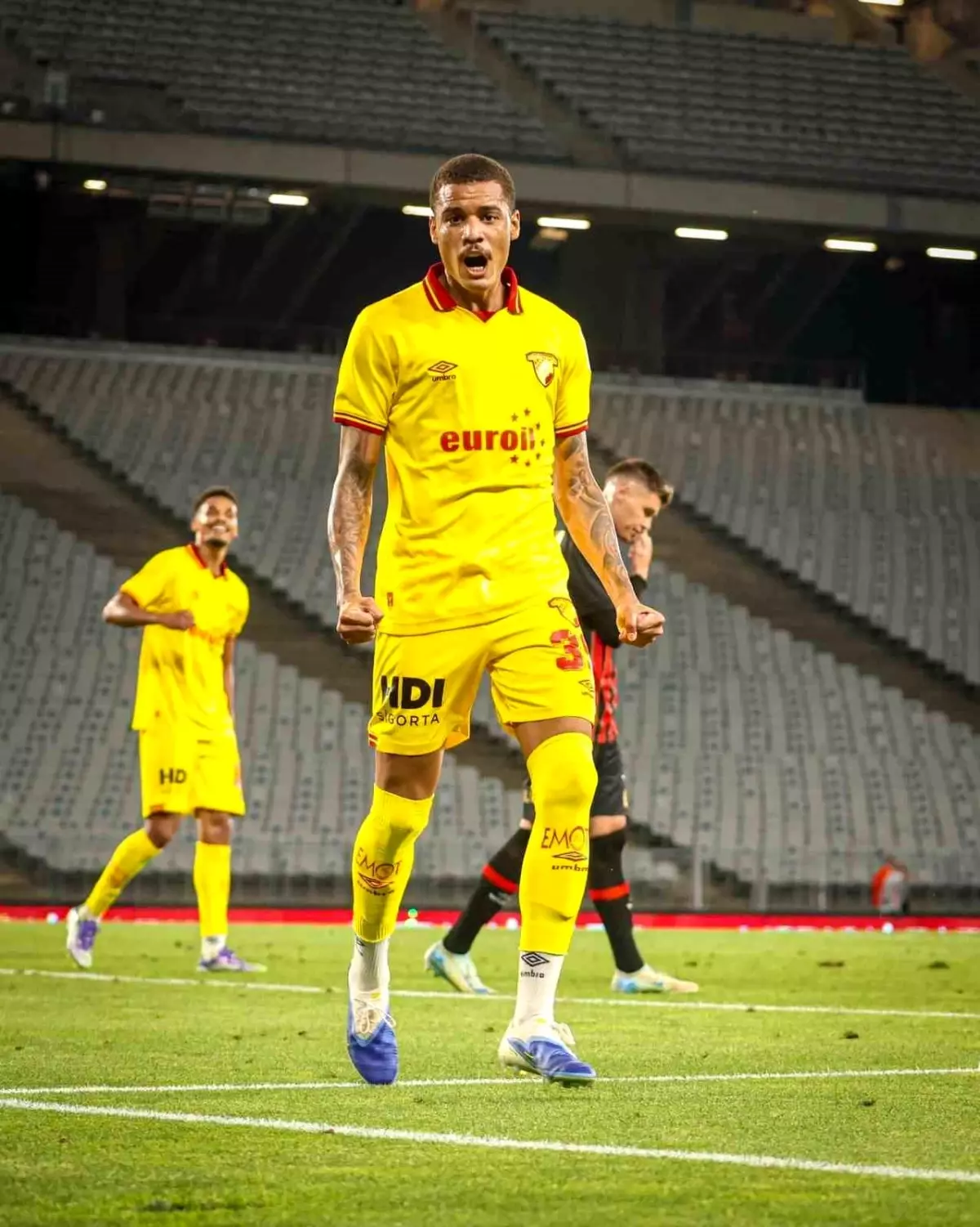 Göztepe'nin Yeni Yıldızı Janderson, Romulo'nun Boşluğunu Kapatıyor