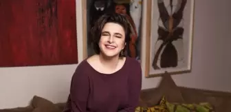 Magazin Bahane'de Esra Dermancıoğlu üzerinden yeni polemik! 'Bülent Ersoy gibi yapıyor'