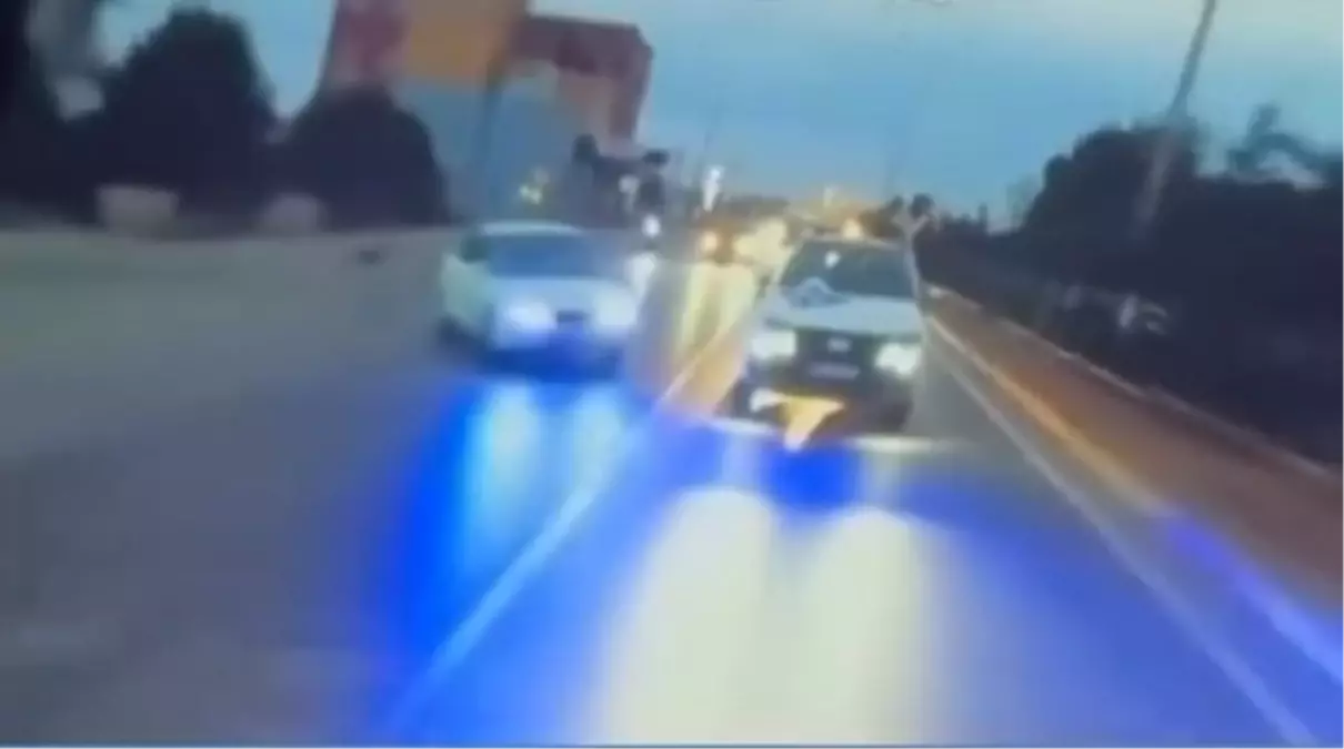Düğün Konvoyunda Feci Kaza: Gelin ve Arkadaşı Yaralandı
