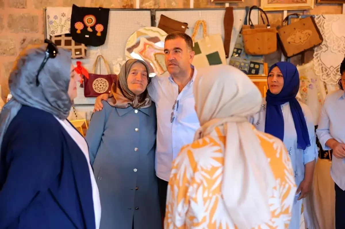 Bayburt Valisi Eldivan, Usta Öğreticilerin Eserlerini İnceledi