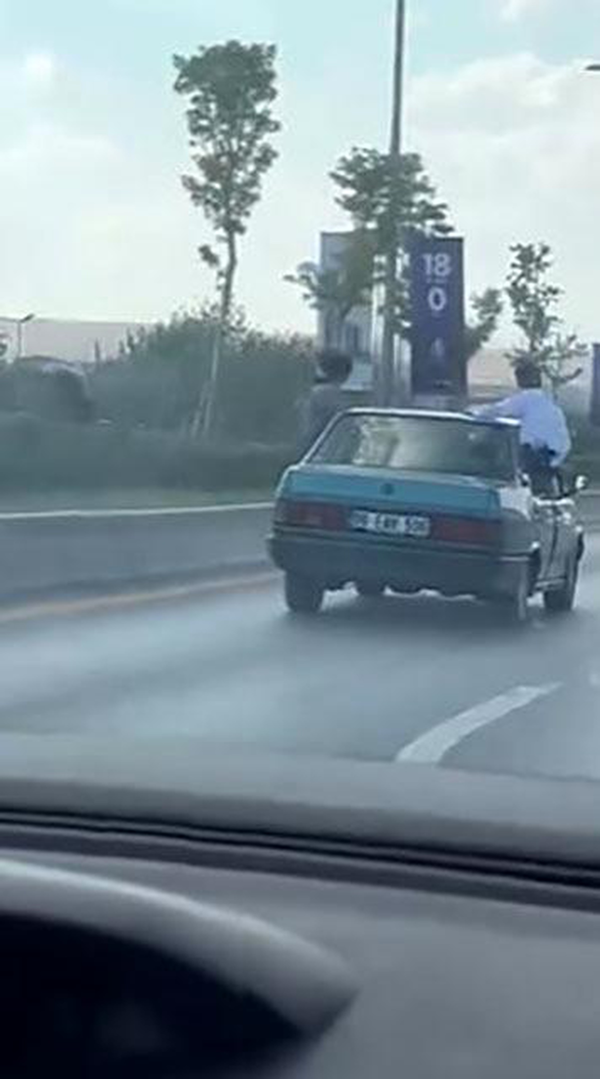 Ankara'da Seyir Halindeki Araçta Tehlikeli Anlar