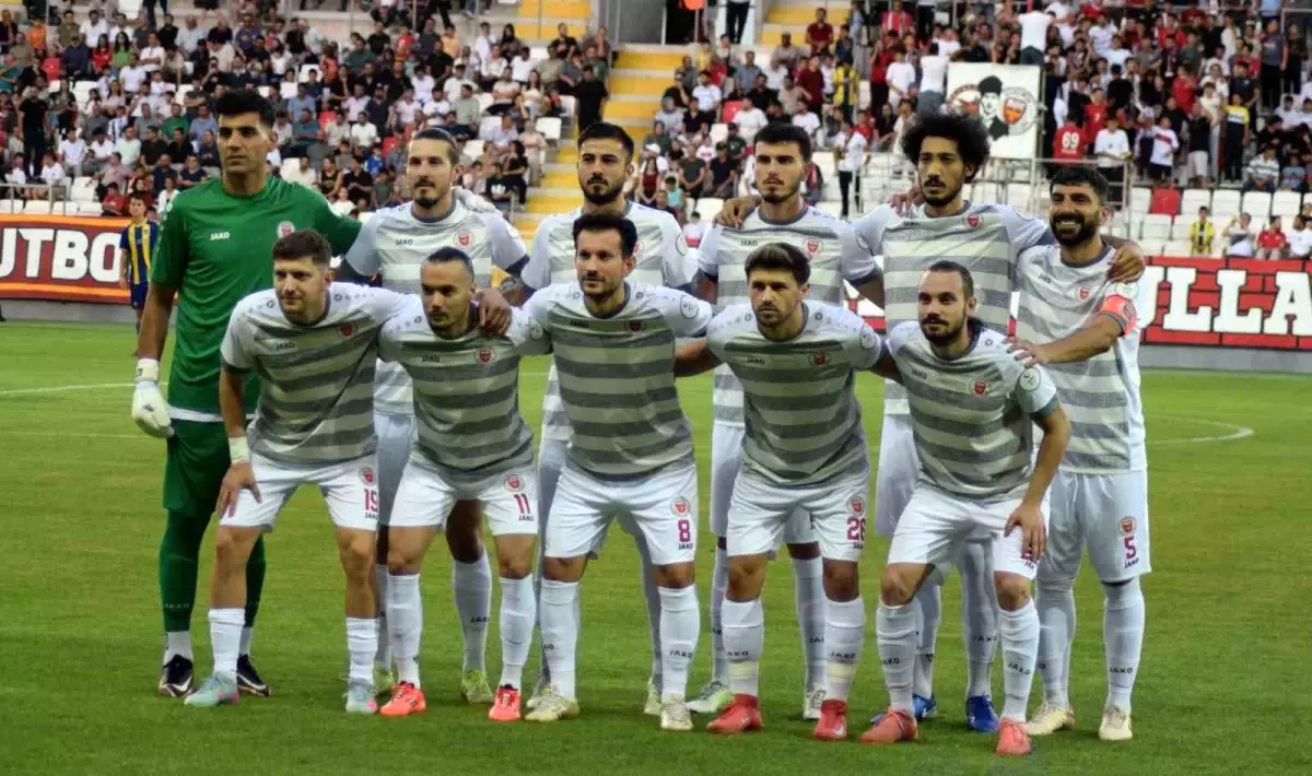 Karaman FK ve Bucaspor 3-3 Berabere Kaldı