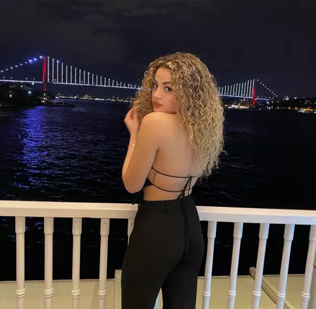 Üniversiteli Helin evinde ölü bulundu