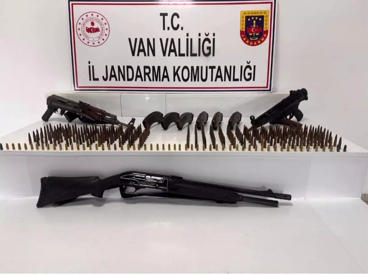 Van'da Jandarmadan Kaçakçılığa Geçit Yok