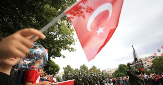 30 Ağustos resmî tatil mi? 2025 29 Ağustos yarım gün tatil mi?