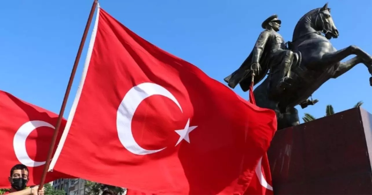 30 Ağustos resmî tatil mi? 2025 29 Ağustos yarım gün tatil mi?