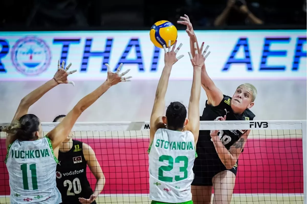A Milli Kadın Voleybol Takımı, Bulgaristan'ı 3-0 Yendi