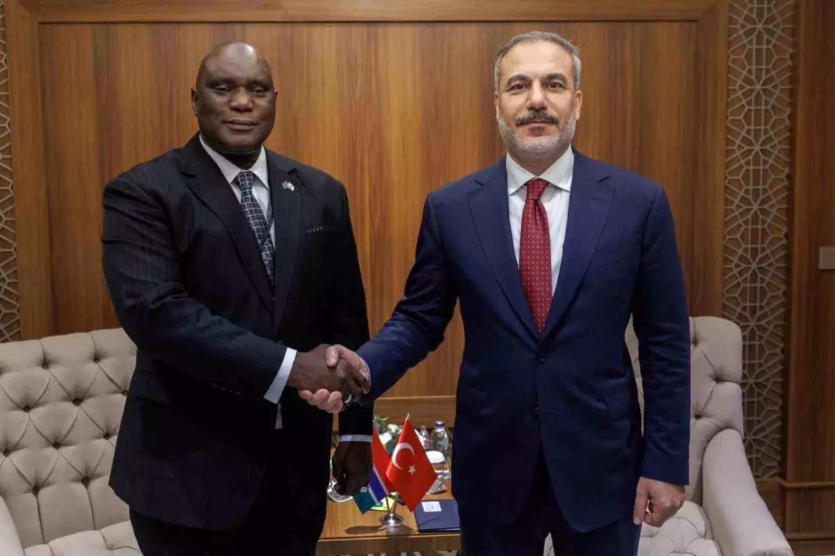 Dışişleri Bakanı Hakan Fidan, Cidde'de Gambiya Dışişleri Bakanı ile Görüştü