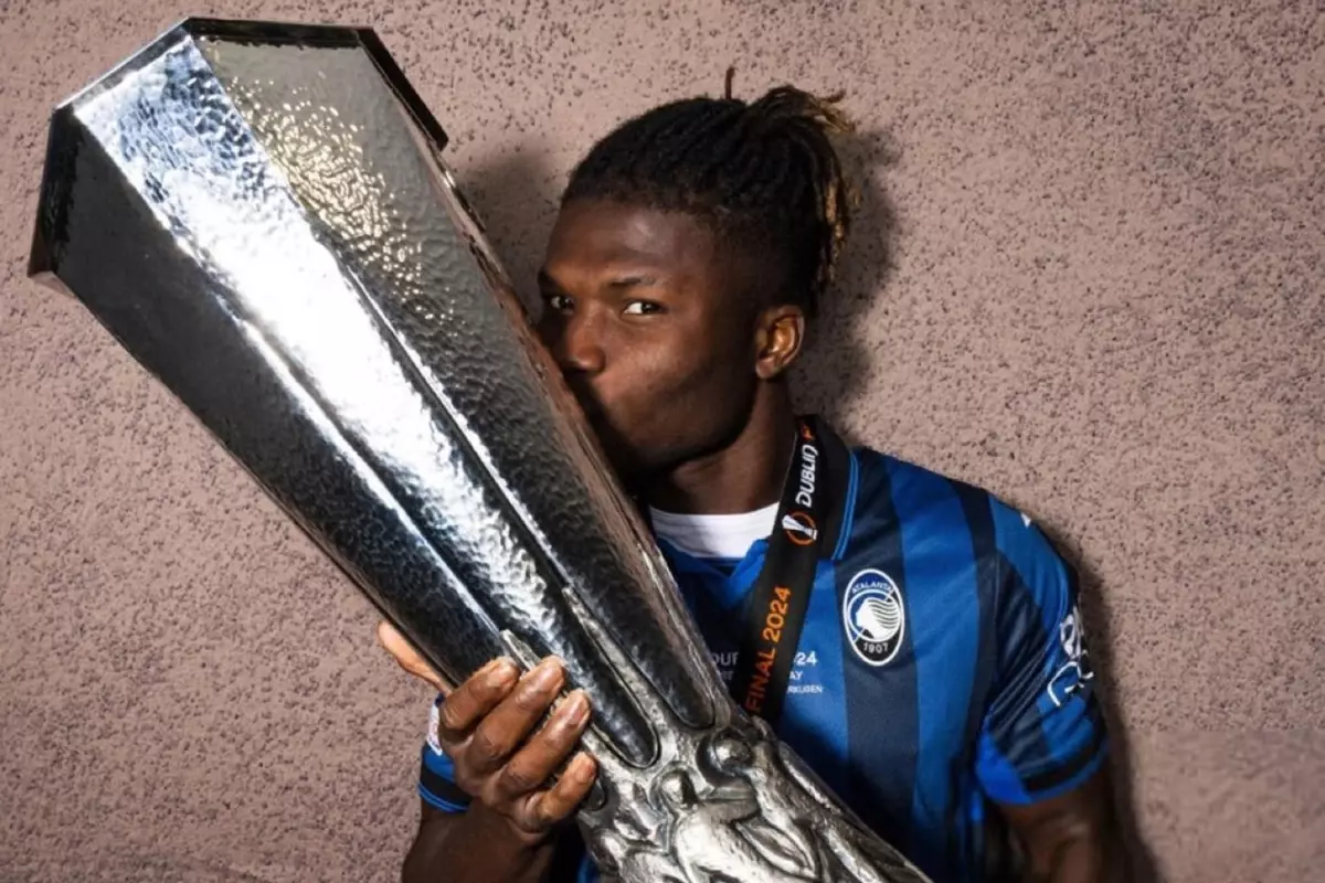 Beşiktaş&apos;ın yeni golcüsü El Bilal Toure, İstanbul&apos;da