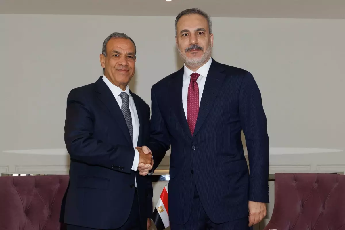 Dışişleri Bakanı Hakan Fidan, Cidde&apos;de Mısır Dışişleri Bakanı ile Görüştü