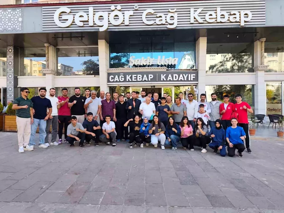 Av. Ebubekir Elmalı&apos;dan Erzurum&apos;da Amatör Sporculara Destek