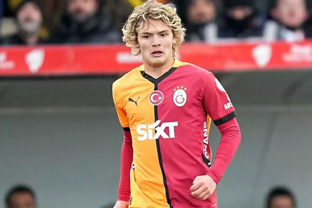 Galatasaray'da eleştirilerin odağındaki Efe Akman'ın geleceği belli oldu