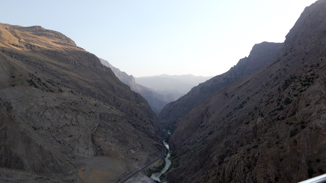 hakkari valisi ali celik 2 yildir teror eylemi 18980211 2452 m