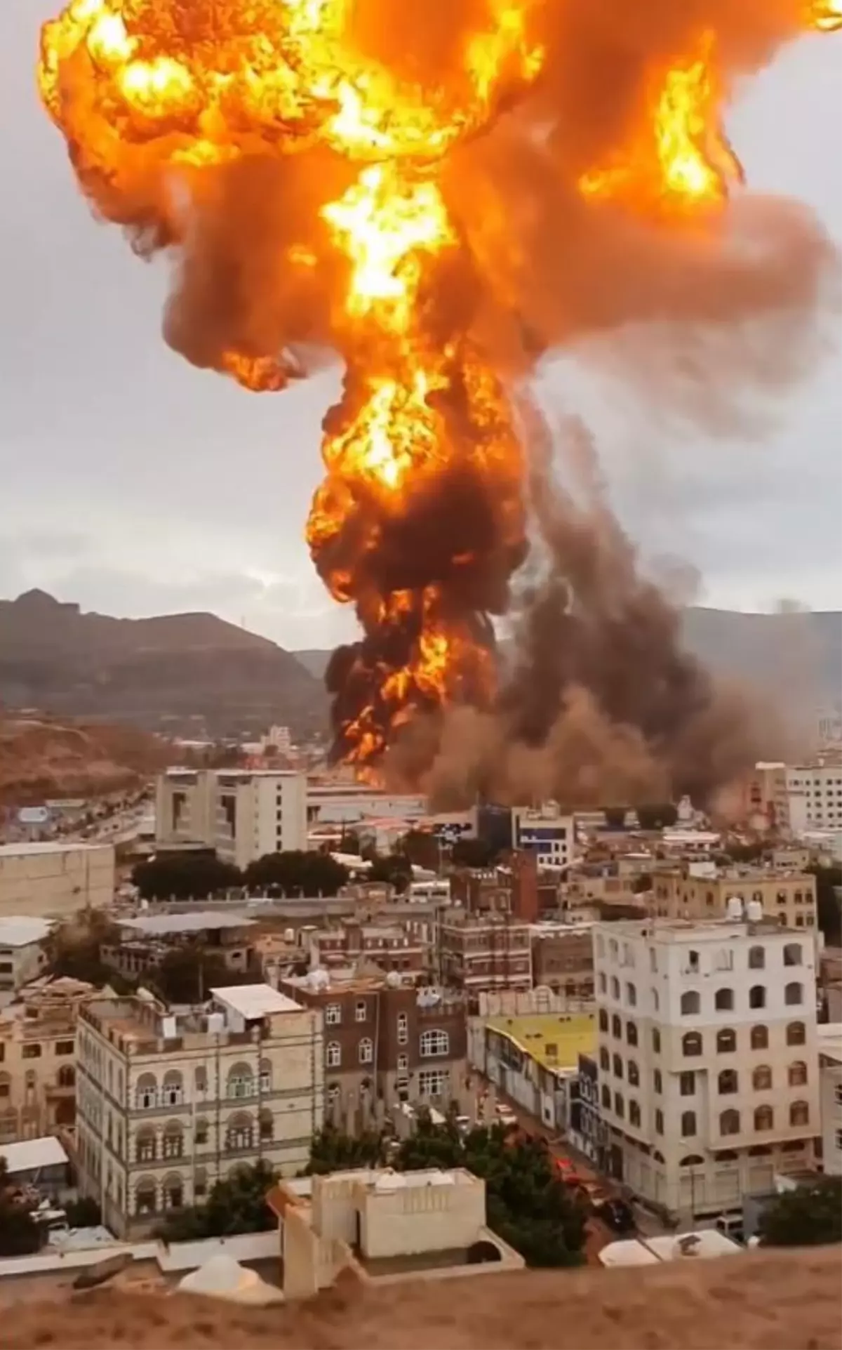 İsrail'in Yemen'e Hava Saldırısı: 6 Ölü, 86 Yaralı