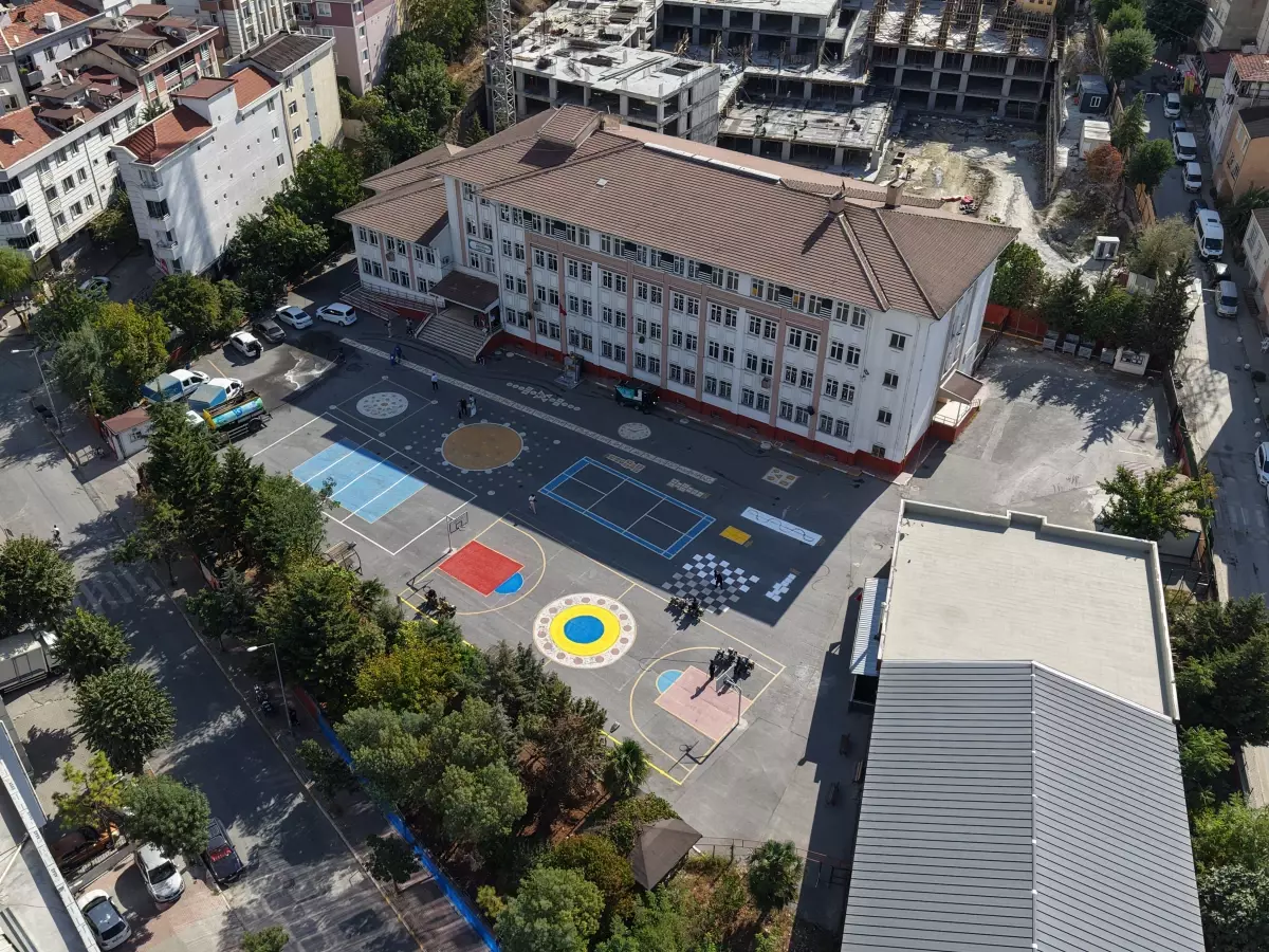 İstanbul'daki Okullarda Eğitim Sezonu Hazırlıkları Başladı