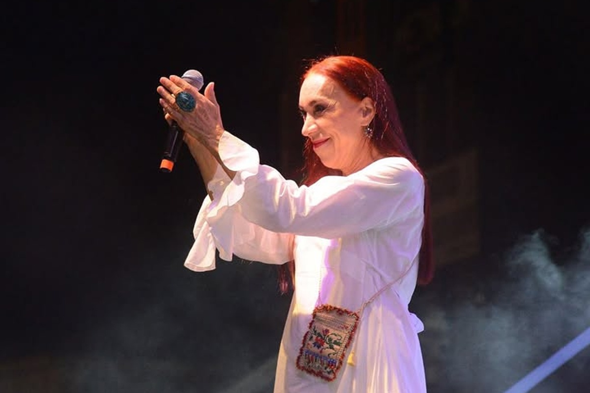 Leman Sam'dan Yalova konserinde hijyen tepkisi