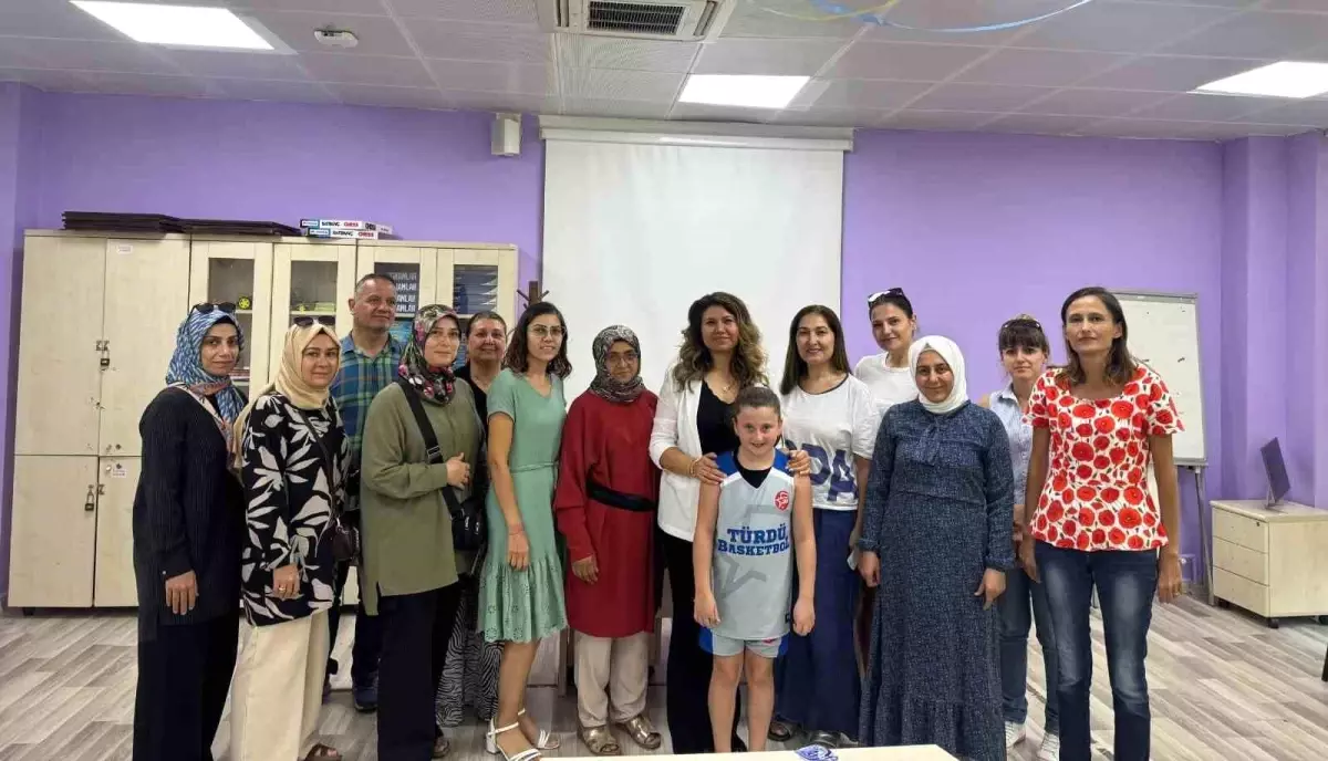 Muğla&apos;da &apos;Çocuklarla Etkin İletişim Yöntemleri&apos; Semineri Düzenlendi