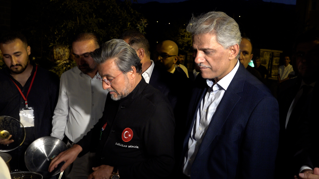 Nadir Alpaslan: 'Her Kesimden İnsanımız Kültür ve Sanata Doyduğu Bir Program Yaşayacak' Nadir Alpaslan: 'Her Kesimden İnsanımız Kültür ve Sanata Doyduğu Bir Program Yaşayacak'