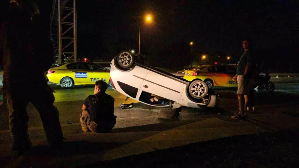 Şişli&apos;de Alkollü Sürücünün Aracı Takla Attı