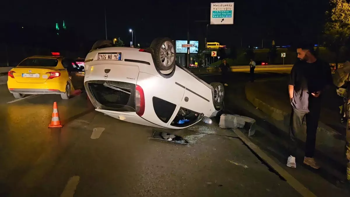 Şişli&apos;de Takla Atan Otomobilin Sürücüsü Yaralanmadan Kurtuldu