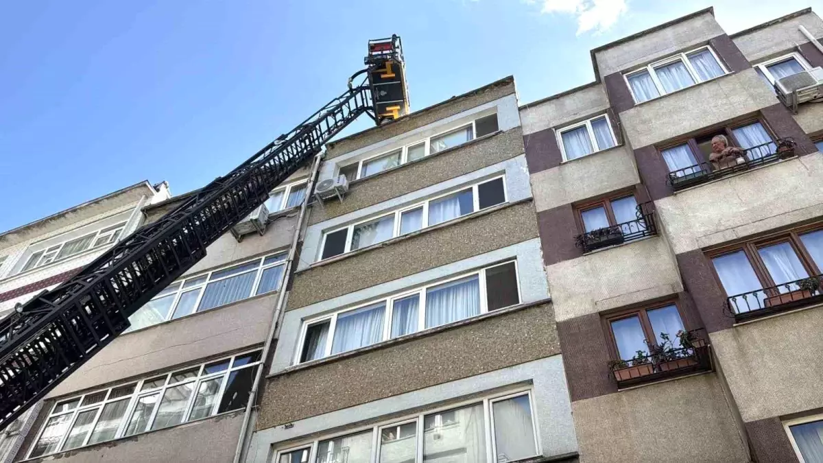 İstanbul Şişli'de Restoran Bacasında Yangın Çıktı