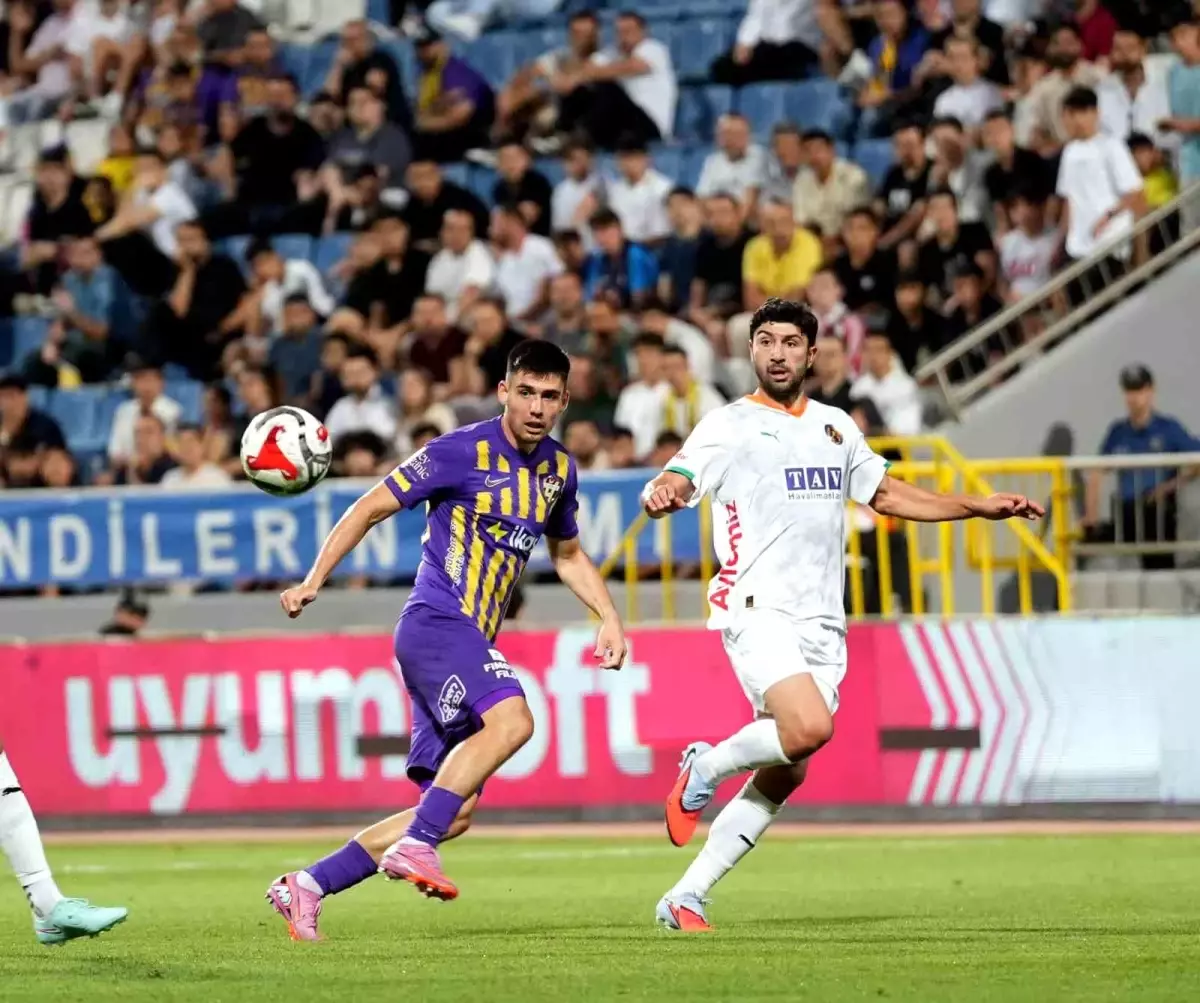 Trendyol Süper Lig: Eyüpspor: 2 Corendon Alanyaspor: 1 (Maç sonucu)