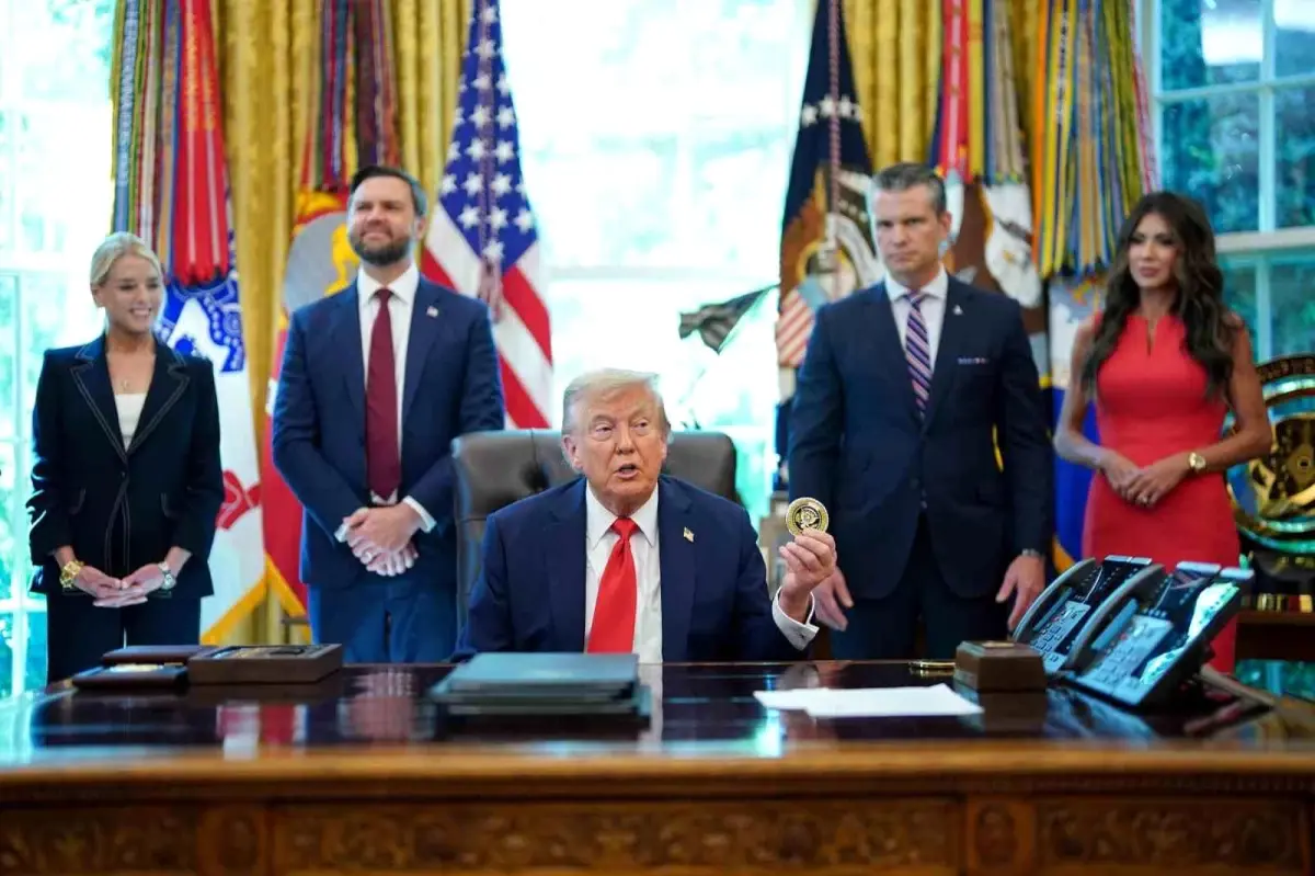 Trump, Gazze&apos;deki Hastane Saldırısına Tepki Gösterdi