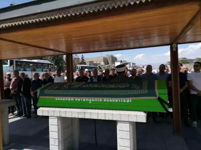 turk halk muzigi nin guclu sesi bahattin karakoc 18979893 4037 m