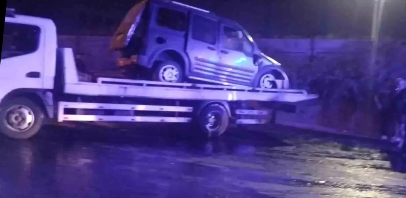 Tuzla'da Trafik Kazası: 5 Yaralı