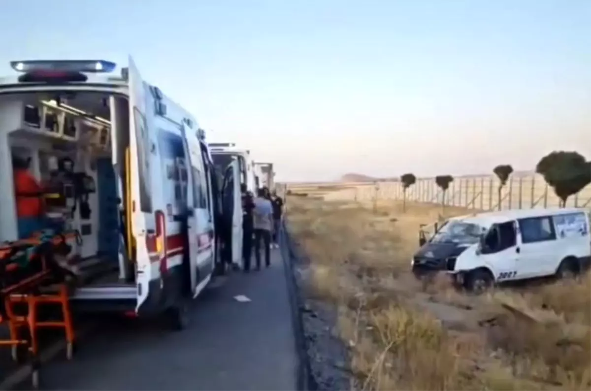 Van Erciş Karayolunda Trafik Kazası: 2 Ölü, 3 Yaralı